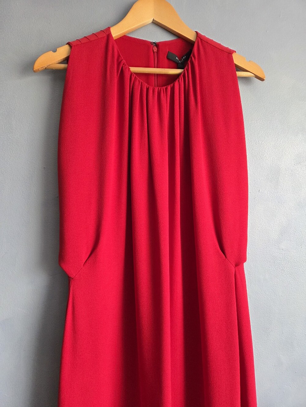 DEREK LAM NEW YORK SLEEVELESS TAILORED RED MIDI DRESS, SIZE  IT 48, US 12, NWT